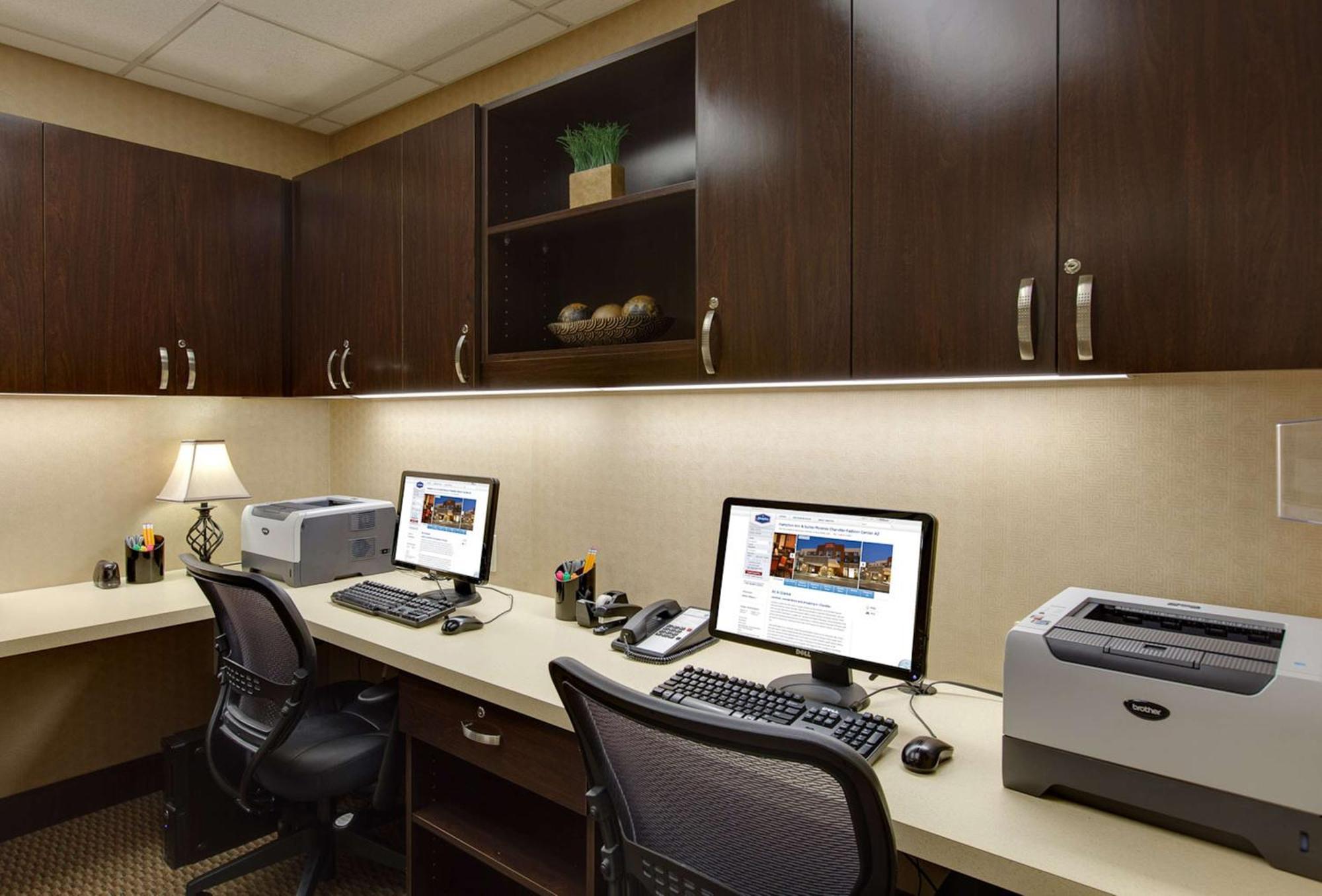 Hampton & Phoenix Fashion Center Hotel 3*