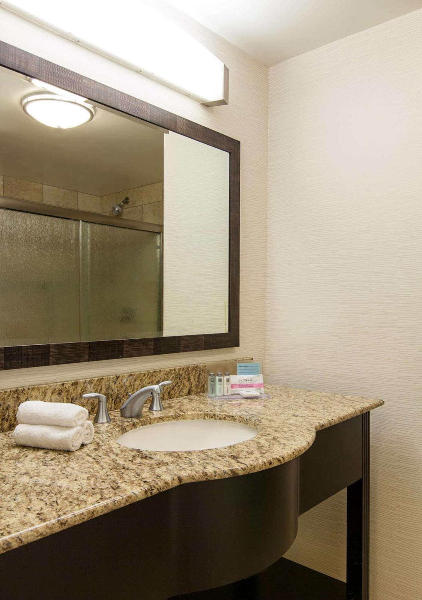 Hampton Inn&suites Phoenix Fashion Center