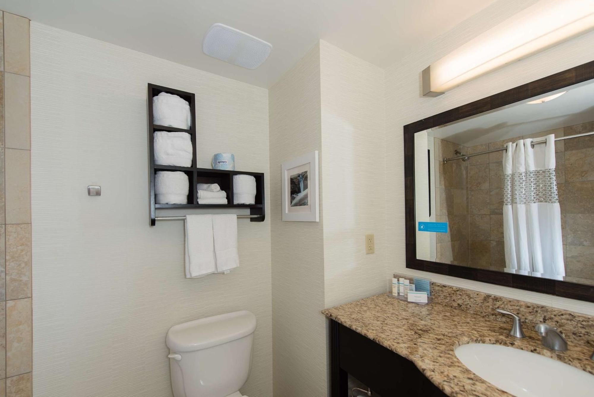 Hampton Inn&suites Phoenix Fashion Center